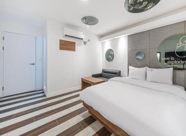 Ou Hotel Tegu Kültér fotó