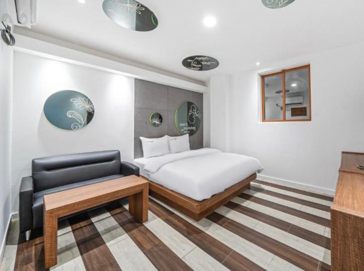 Ou Hotel Tegu Kültér fotó